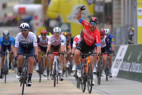 Sonny Colbrelli vince la seconda tappa del Giro di Romandia (foto cyclingnews)