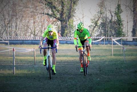 Testa e testa tra Cibrario e Lamastra al ciclocross di Balangero (foto fb gerbelle)