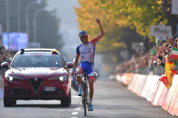 Thibaut Pinot vince il Lombardia (foto cyclingnews)