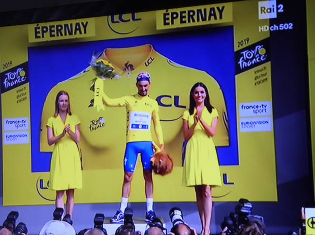 Tour de France Julian Alaphilippe vince tappa 3 e maglia Gialla