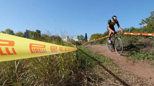 Trofeo Ciclocross Avis Bike Ivan Carrer in azione (foto organizzazione)