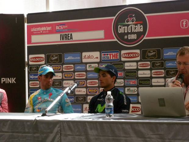 Vincenzo Nibali e Benat Intxausti alla conferenza stampa della tappa d'Ivrea del Giro d'Italia 2013