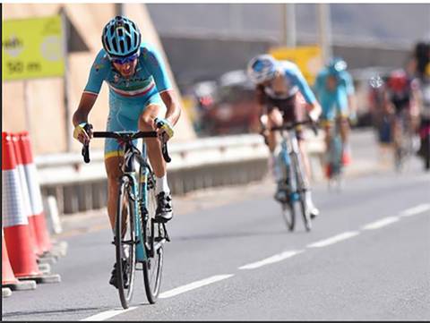 Vincenzo nibali vince la quarta tappa del Tour of Oman (foto Cyclingnews)