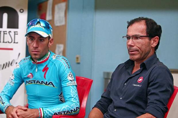 Vincenzo Nibali e Davide Cassani (foto cyclingnews.it)