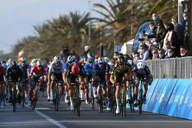Wout Van Aert vince tappa 1 Tirreno Adriatico (foto cyclingnews)