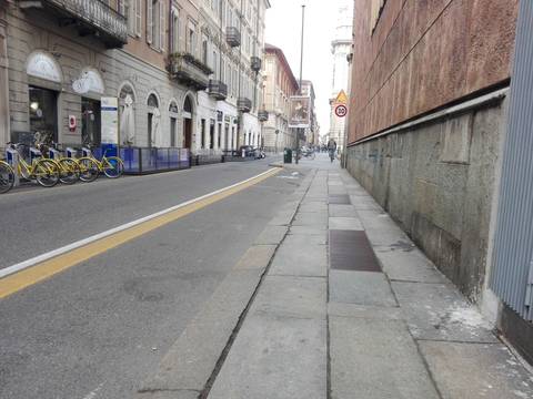 Le piste ciclabili di Torino hanno bisogno di essere curate ed estese.